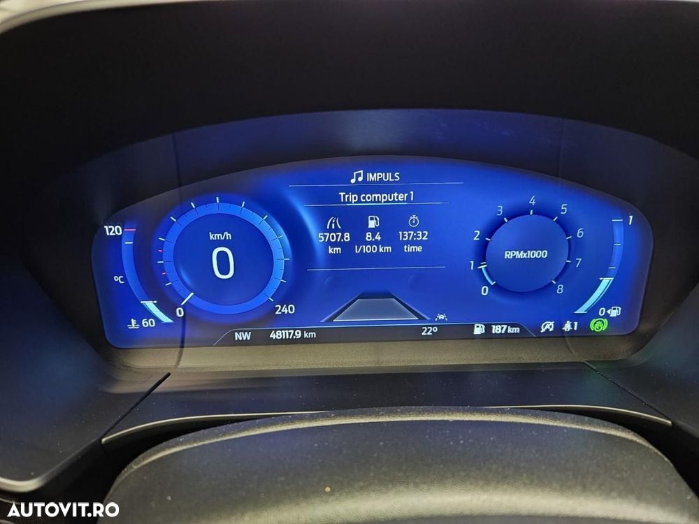 Ford Kuga - 8