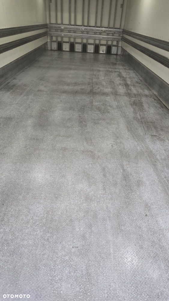 Scania P320 Euro 6 6x2 chłodnia izoterma kurierka 20 palet niski przebieg! super stan! rama do zabudowy laweta - 12