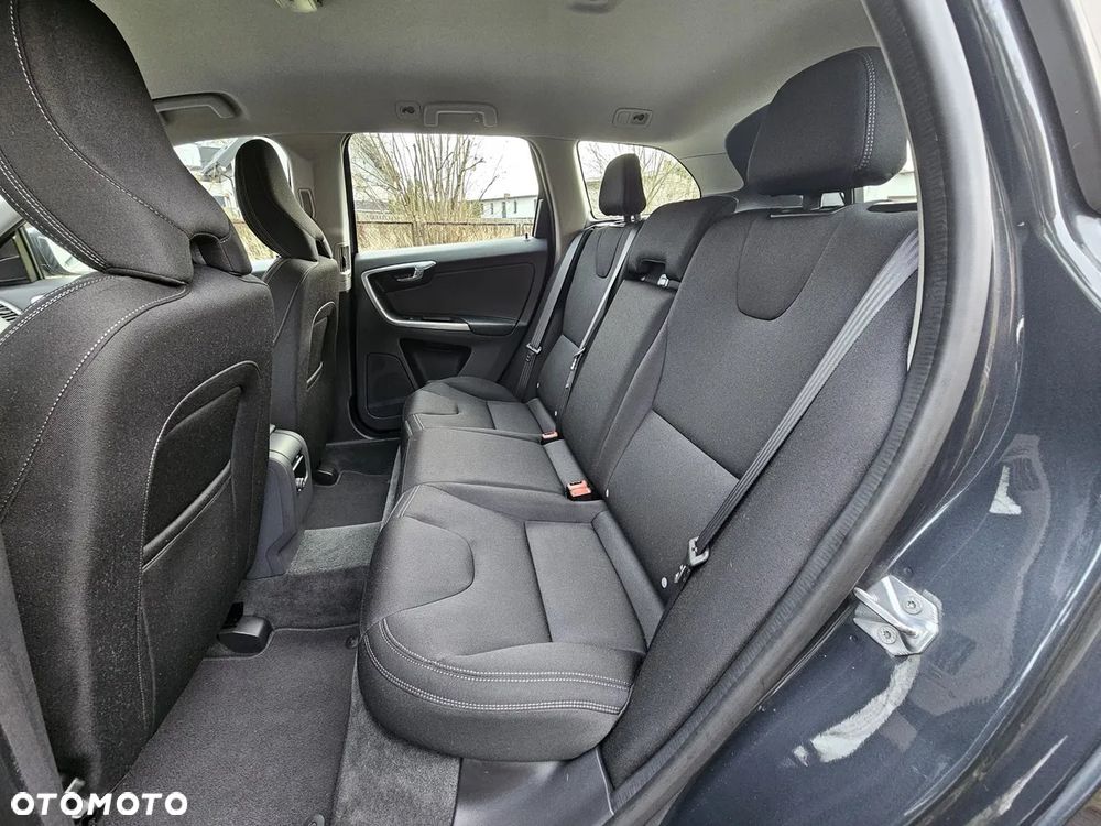 Volvo XC 60 D3 Momentum - 17