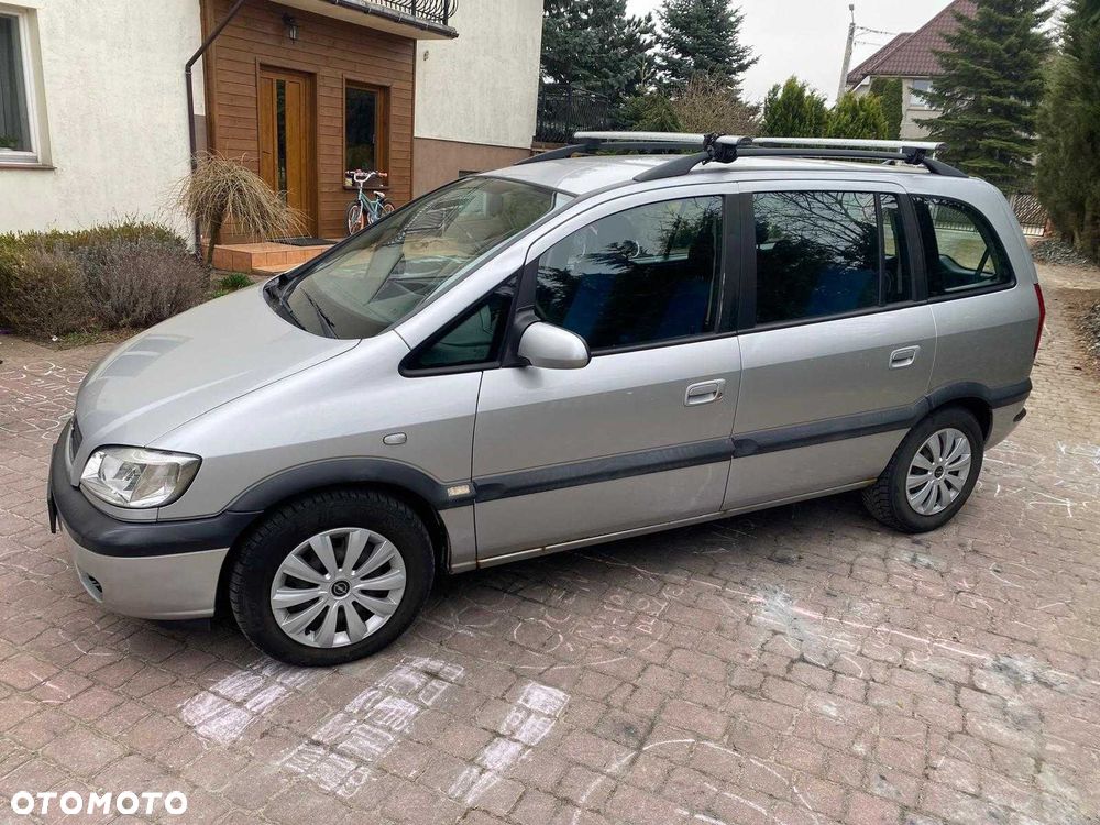 Opel Zafira - 2