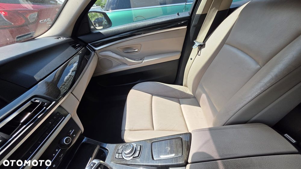 BMW Seria 5 520d - 38