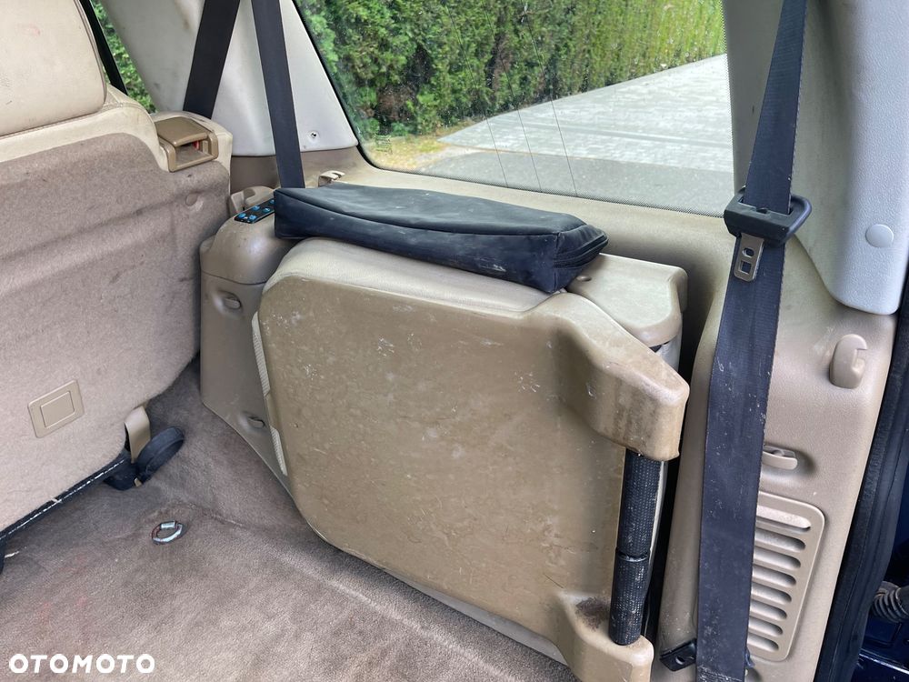 Land Rover Discovery - 17
