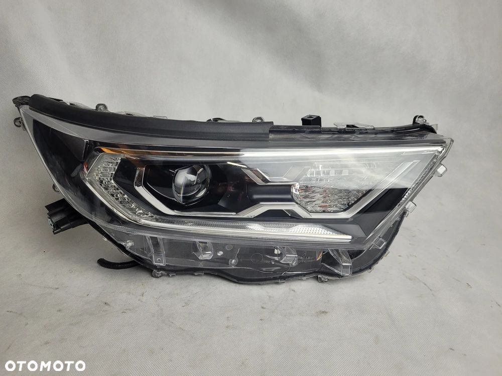 TOYOTA RAV4 V - LAMPA PRZEDNIA PRZÓD FULL LED PRAWA - 2