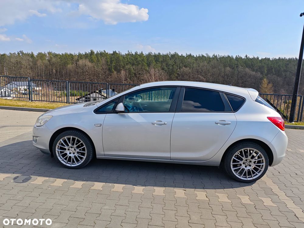 Opel Astra 1.4 Turbo - 4
