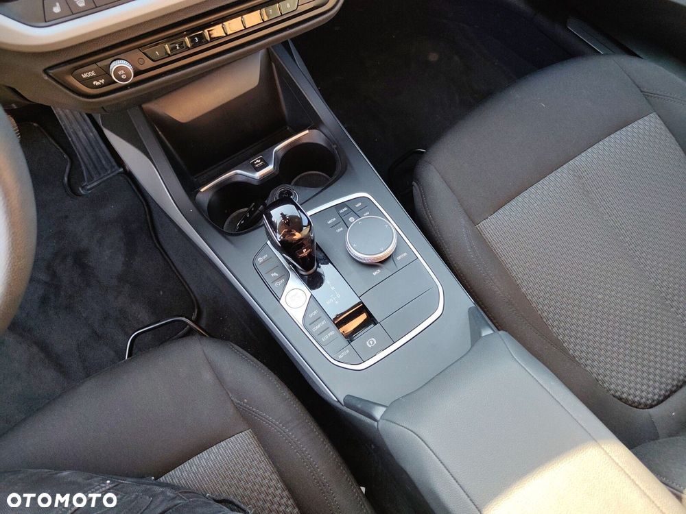 BMW Seria 1 118i Advantage - 17