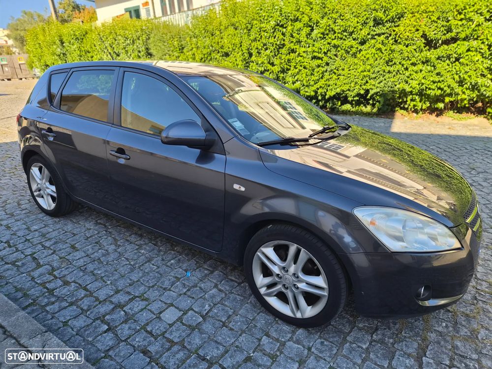 Kia Ceed - 3