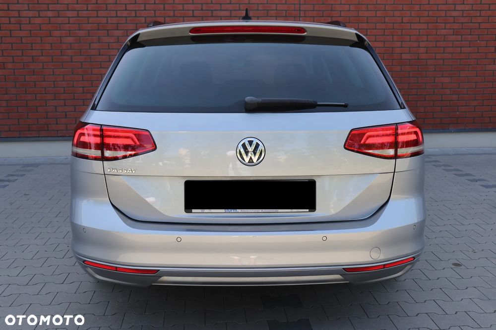 Volkswagen Passat 2.0 TDI (BlueMotion Technology) DSG Trendline - 10