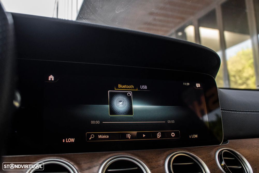 Mercedes-Benz E 300 de 4Matic T 9G-TRONIC Night Edition - 47
