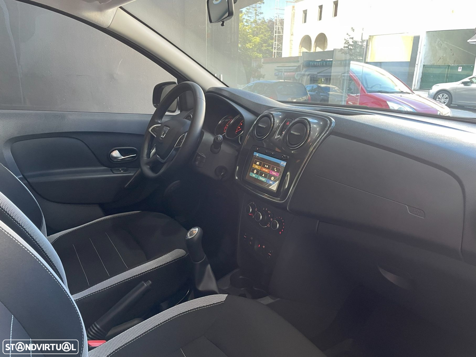 Dacia Sandero 0.9 TCe Comfort - 16