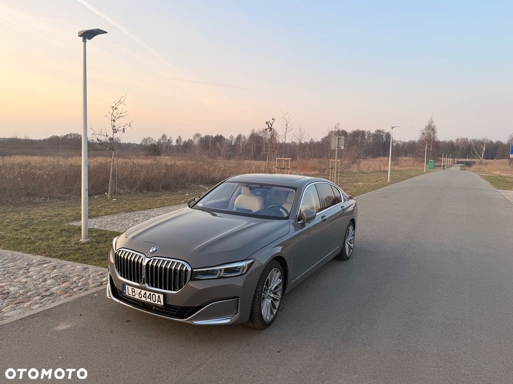 BMW Seria 7 750i xDrive - 3