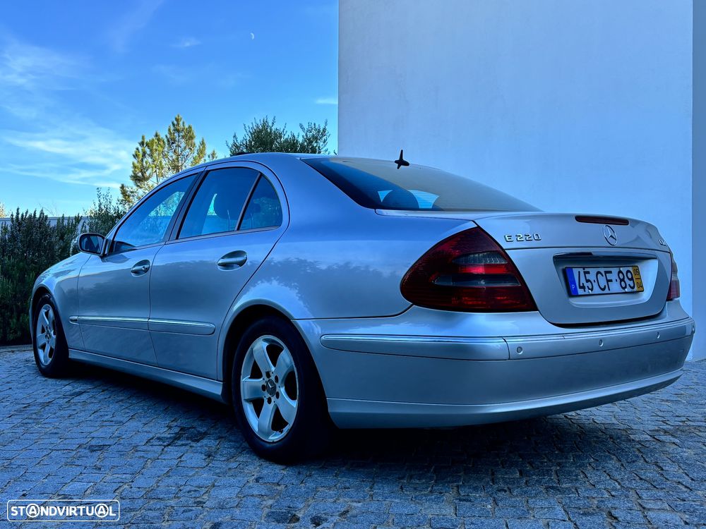 Mercedes-Benz E 220 CDi Avantgarde Aut. - 9