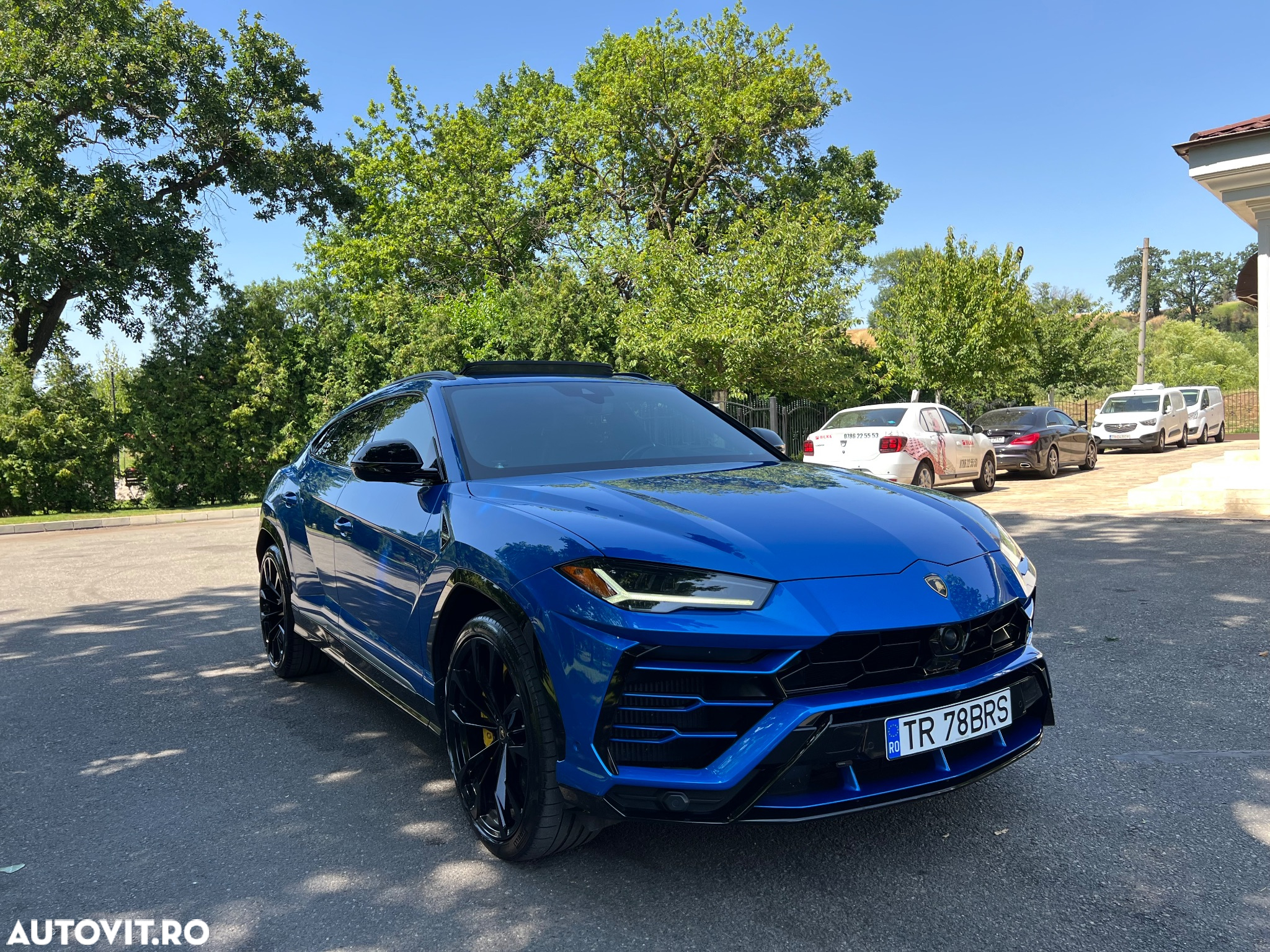 Lamborghini URUS Standard - 16