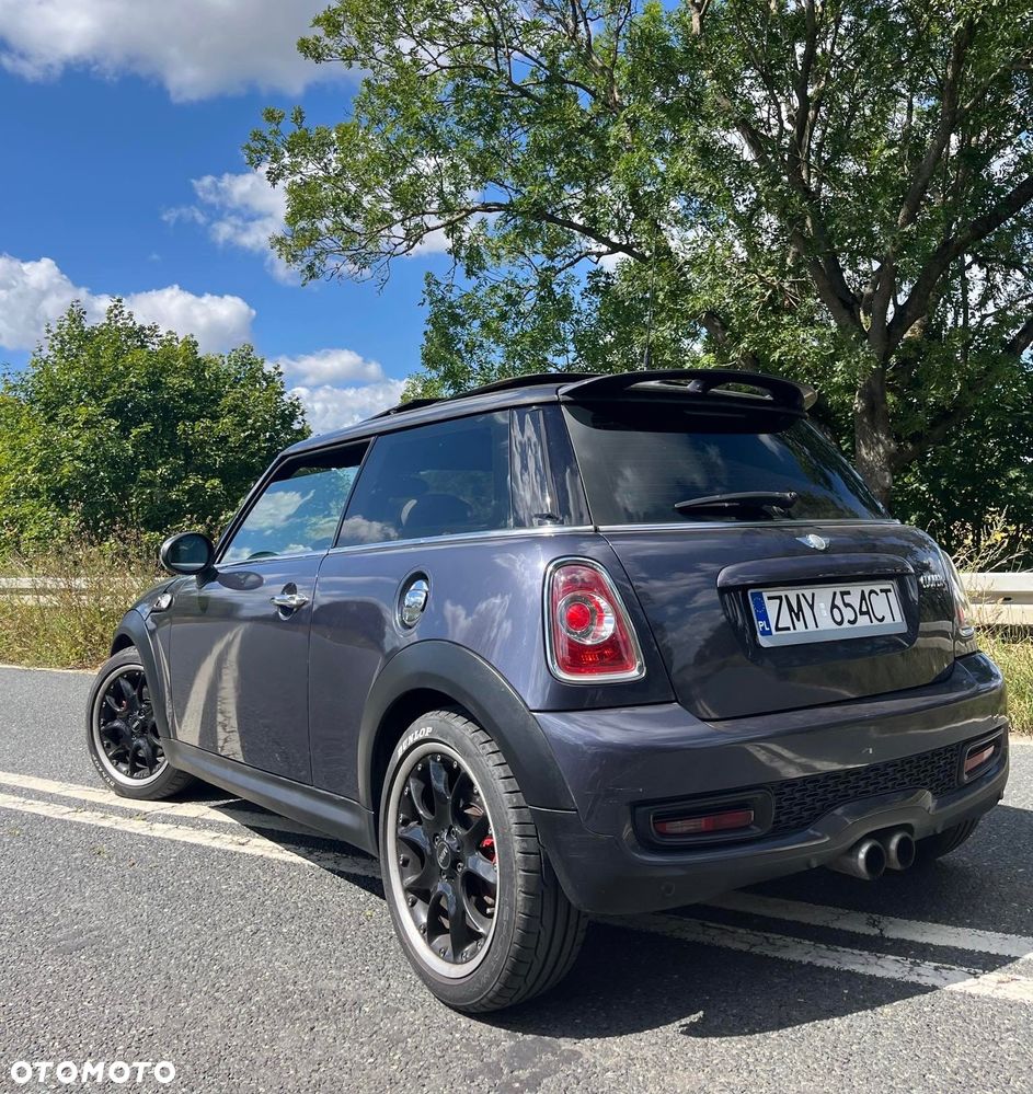 Mini Cooper S 2011 photo 3