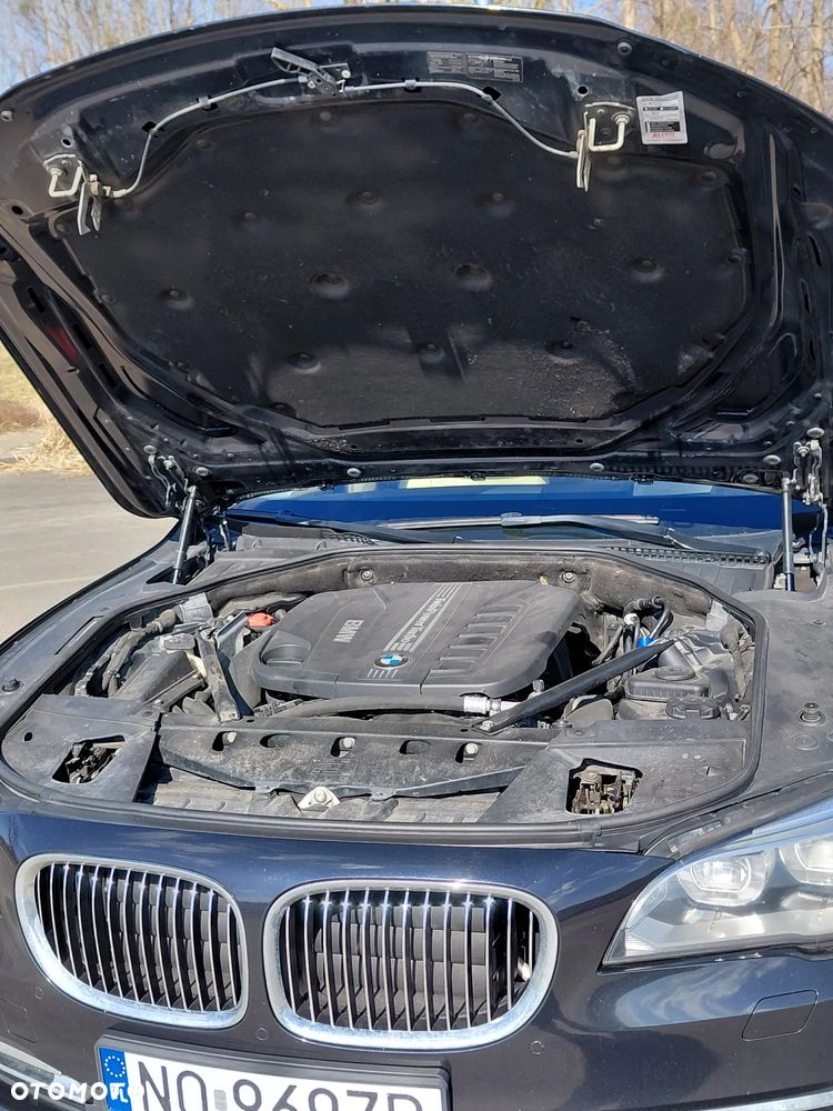 BMW Seria 7 740d xDrive - 9