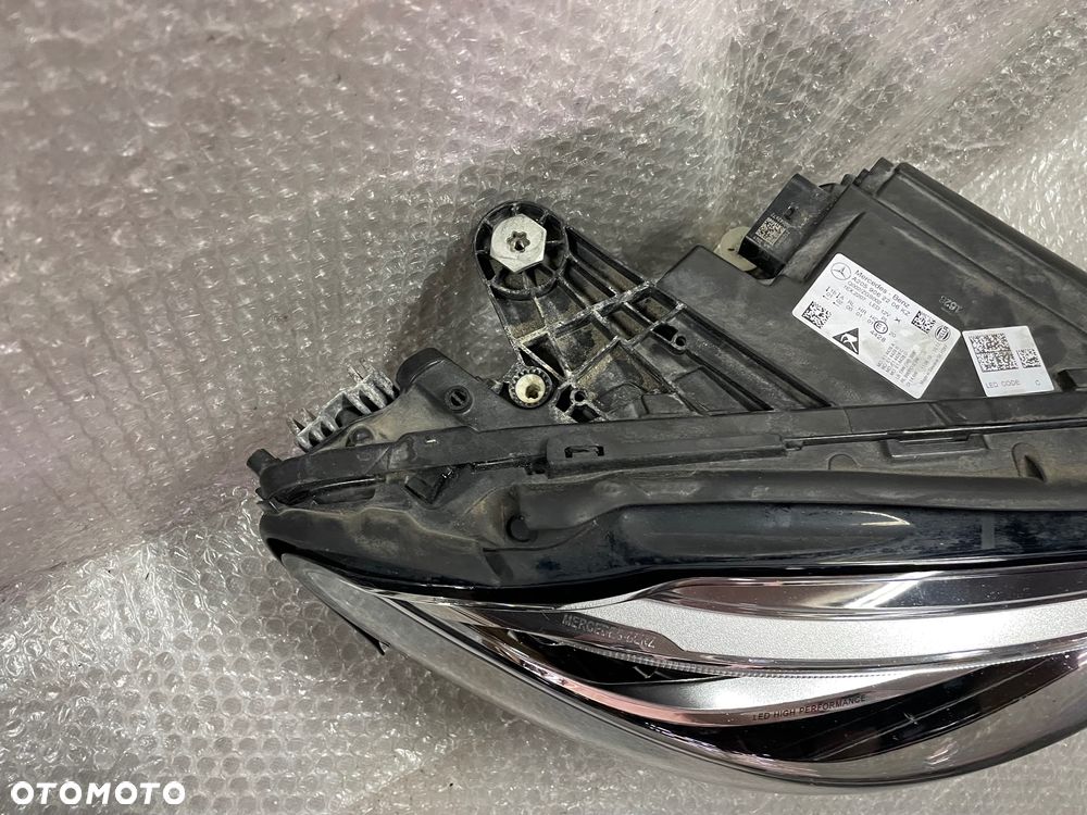 LAMPA PRZÓD PRAWA FULL LED HIGH PERFORMANCE LED MERCEDES BENZ C-KLASA W205 C205 A2059062206 KZ - 11