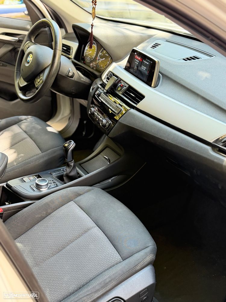 BMW X1 sDrive18i - 11