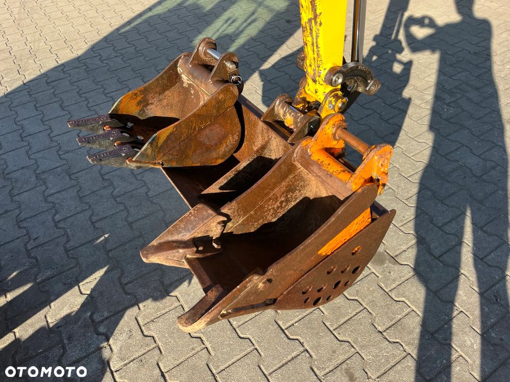 JCB 8020 CTS - 16