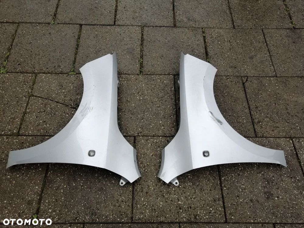 Skoda Rapid błotniki przód kod lakieru 9156  LA7W - 1