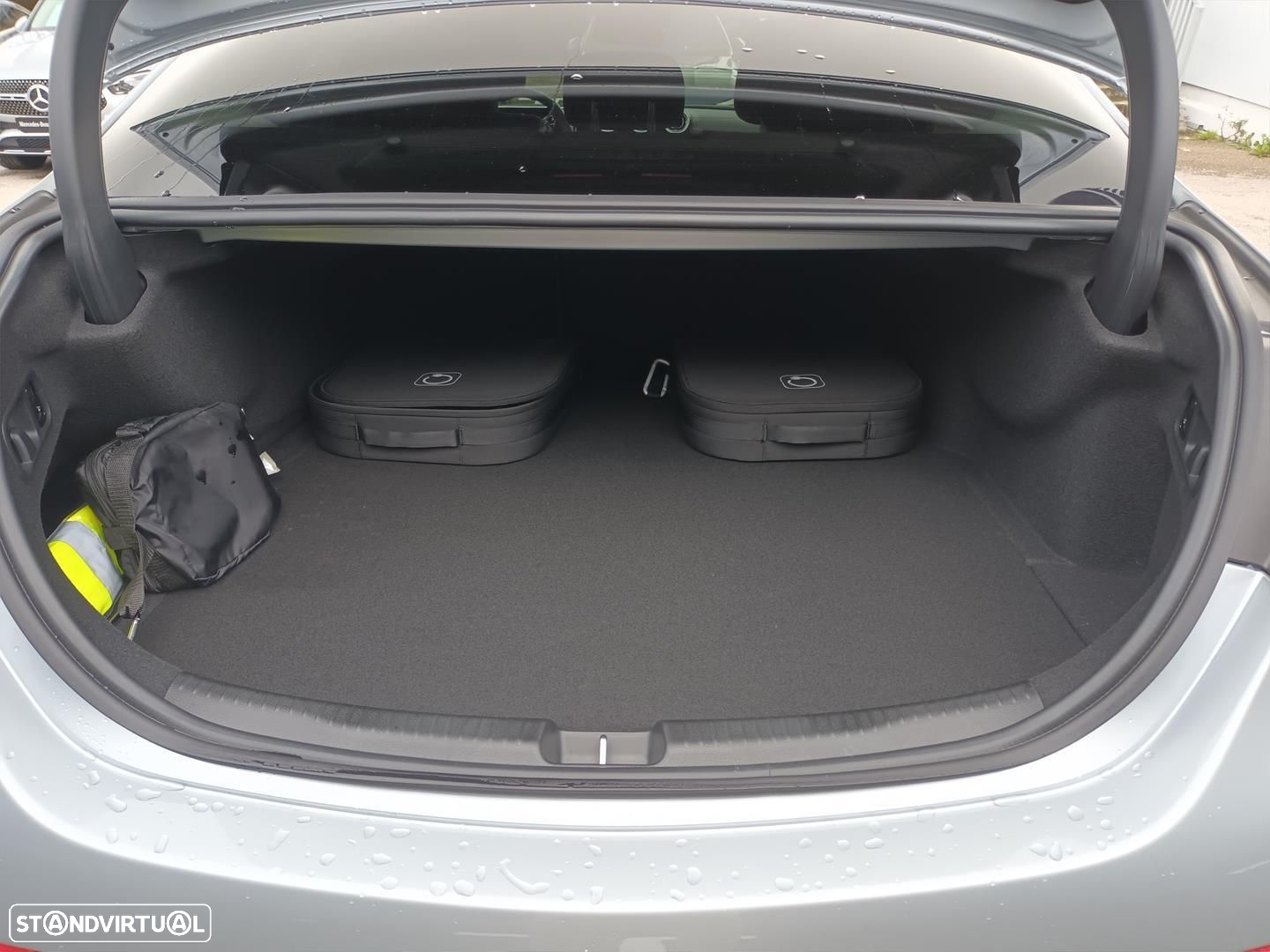 Mercedes-Benz C 300 e AMG Line - 13