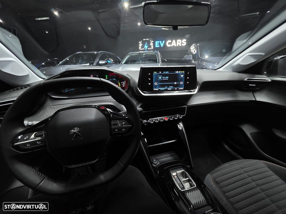 Peugeot e-208 Allure Pack - 37