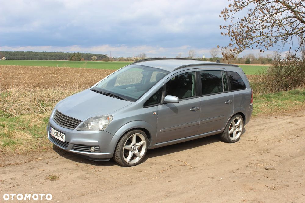 Opel Zafira 2.0 T Sport - 23