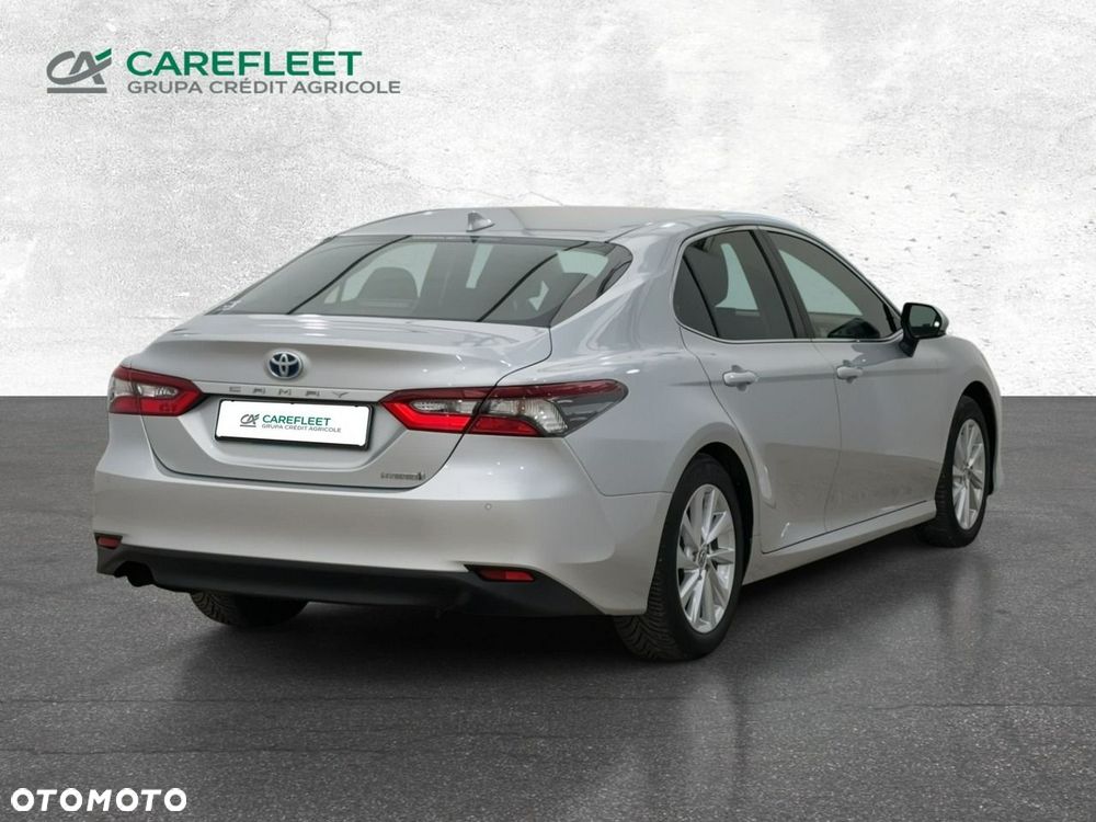 Toyota Camry - 5