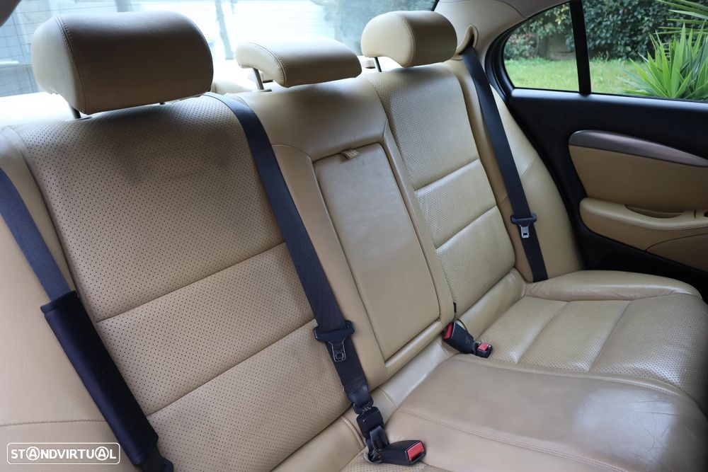 Jaguar S-Type 2.7 Twin Turbo Executive - 24