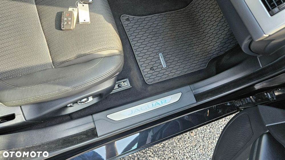 Jaguar XF - 40