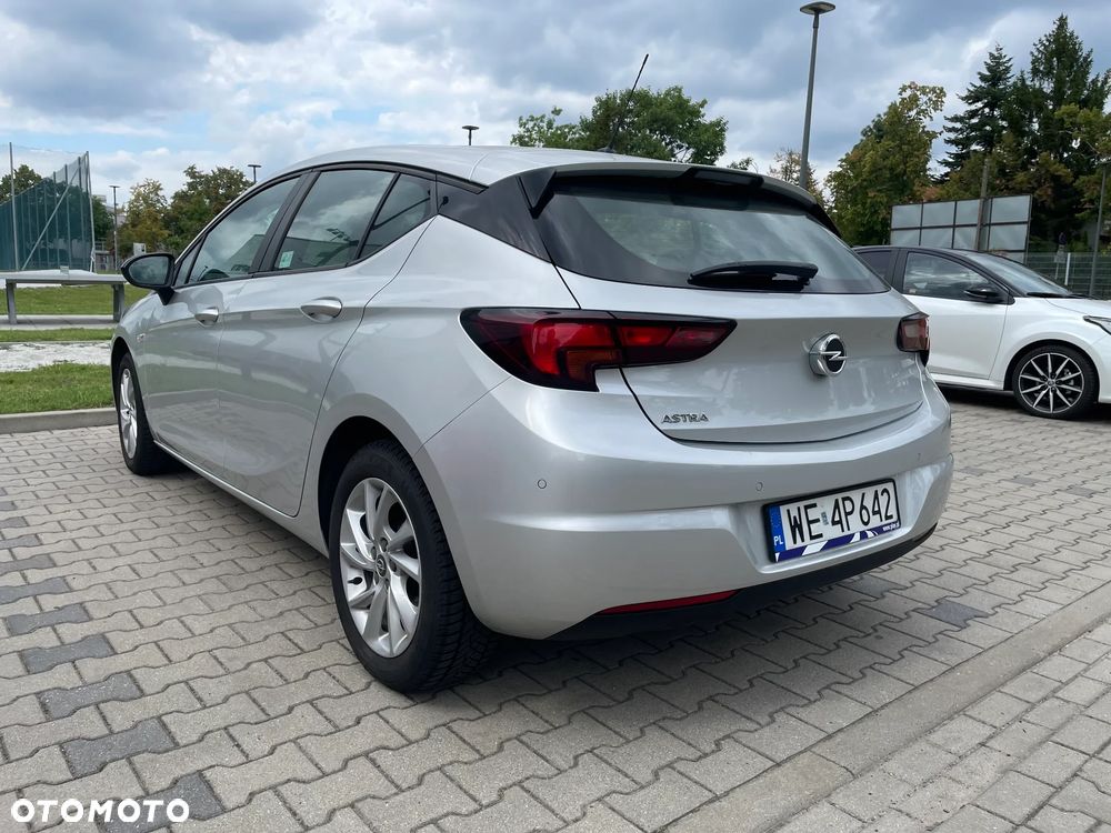 Opel Astra 1.2 T Business Edition S&S - 4