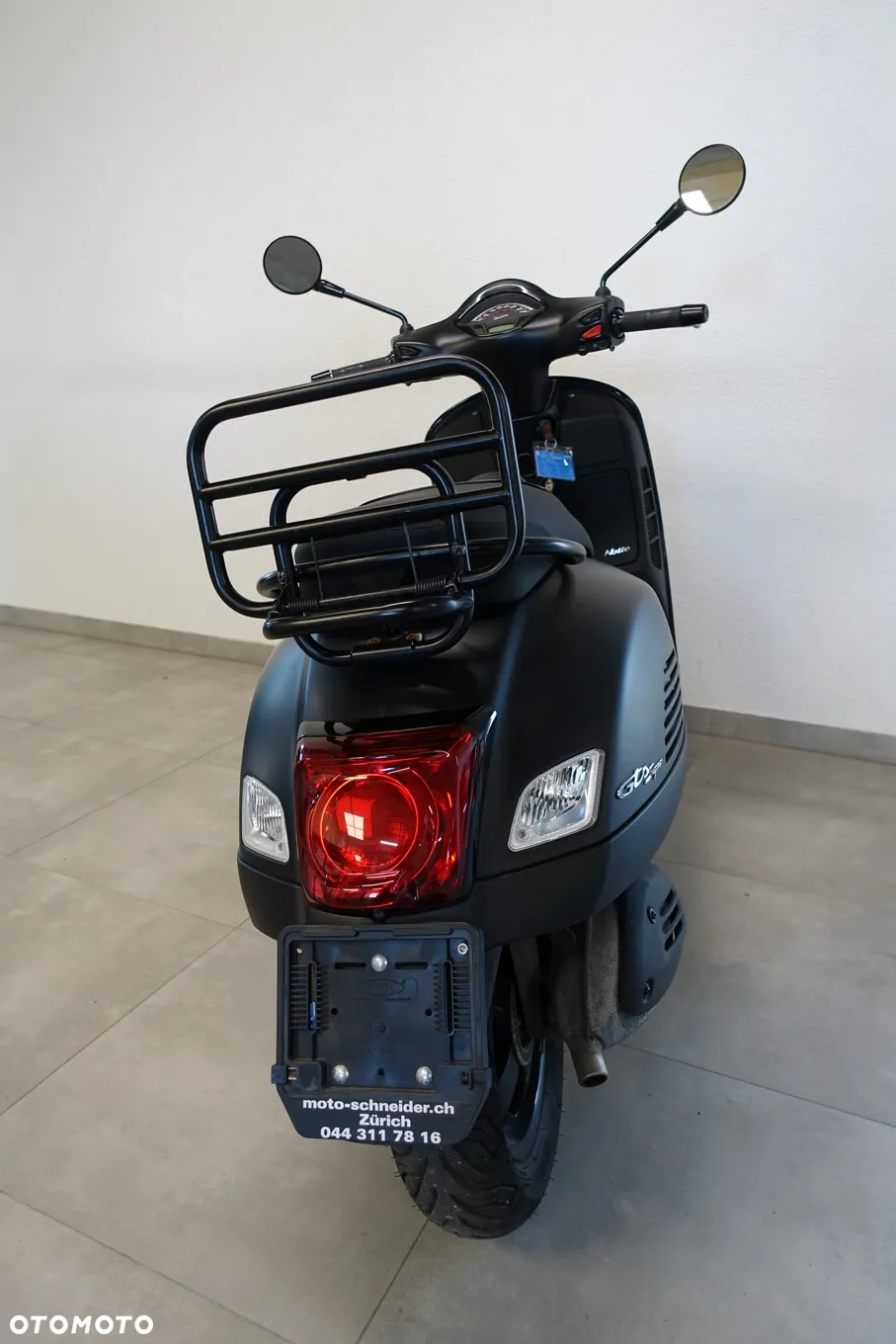 Vespa GTS - 9