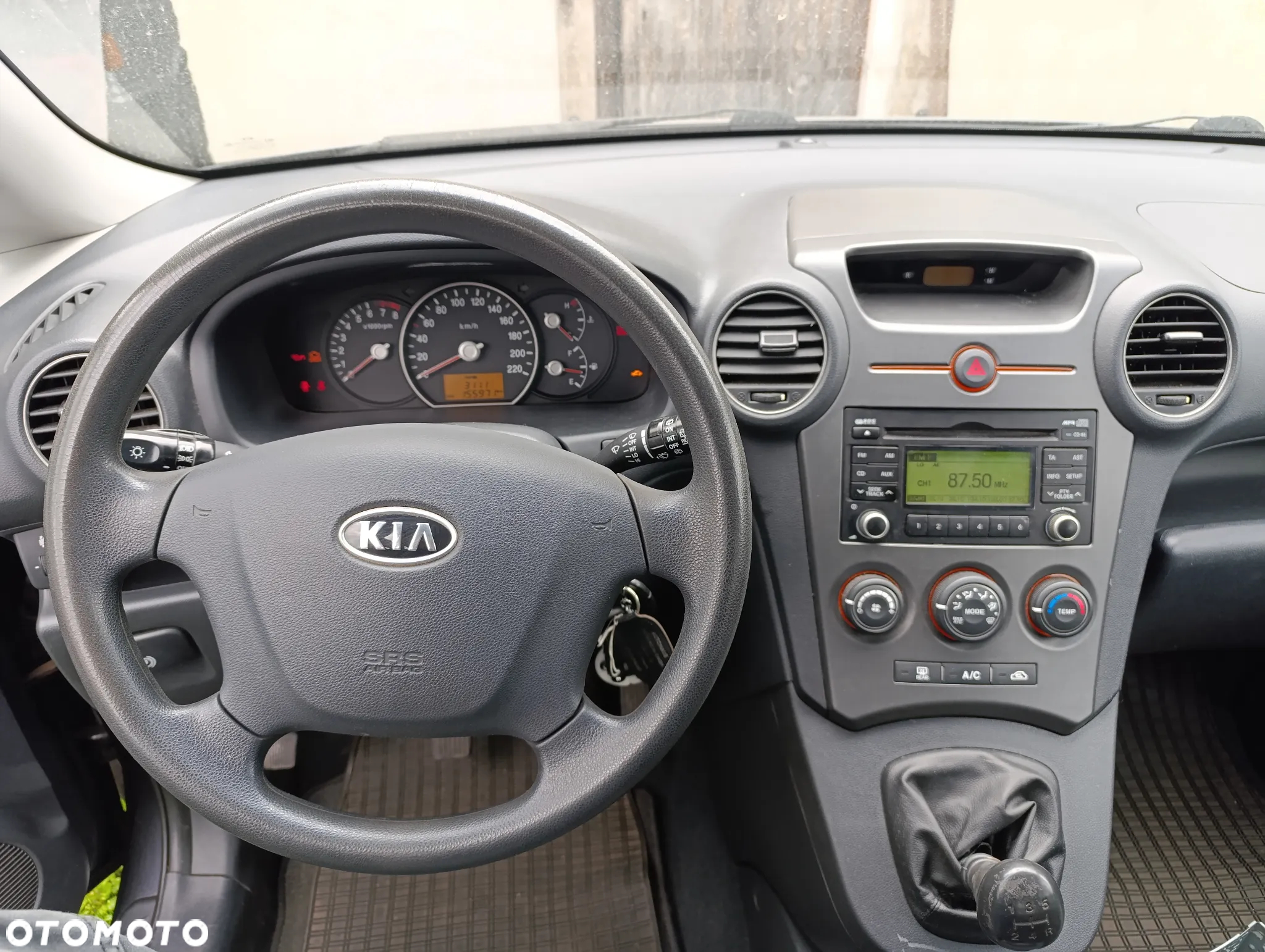 Kia Carens 2.0 CVVT LX - 5