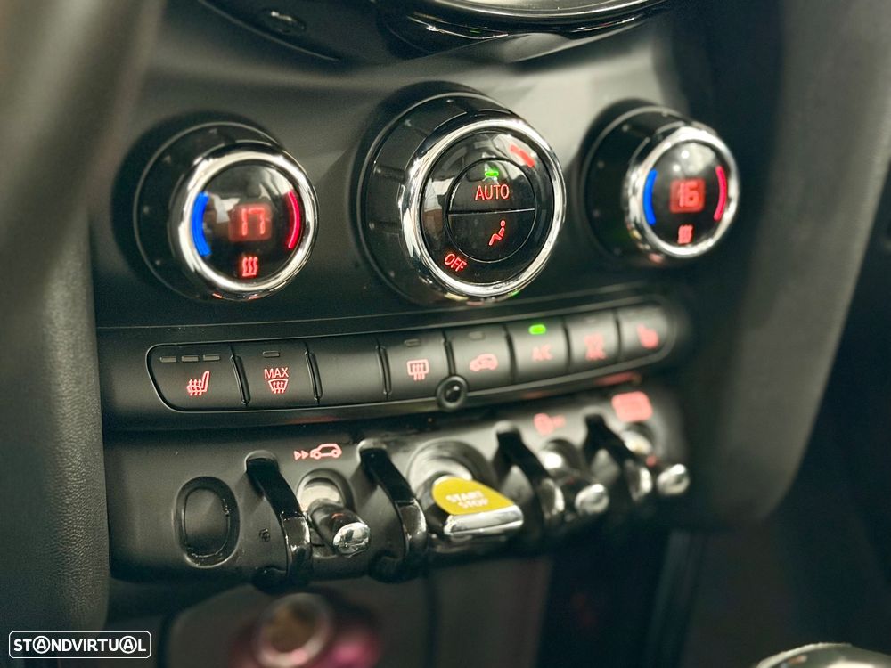 MINI 3 Portas Cooper SE Essential - 23