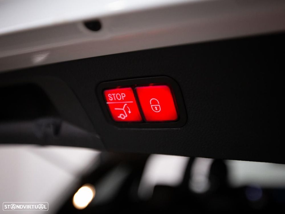 Mercedes-Benz GLC 300 d 4Matic 9G-TRONIC AMG Line - 12