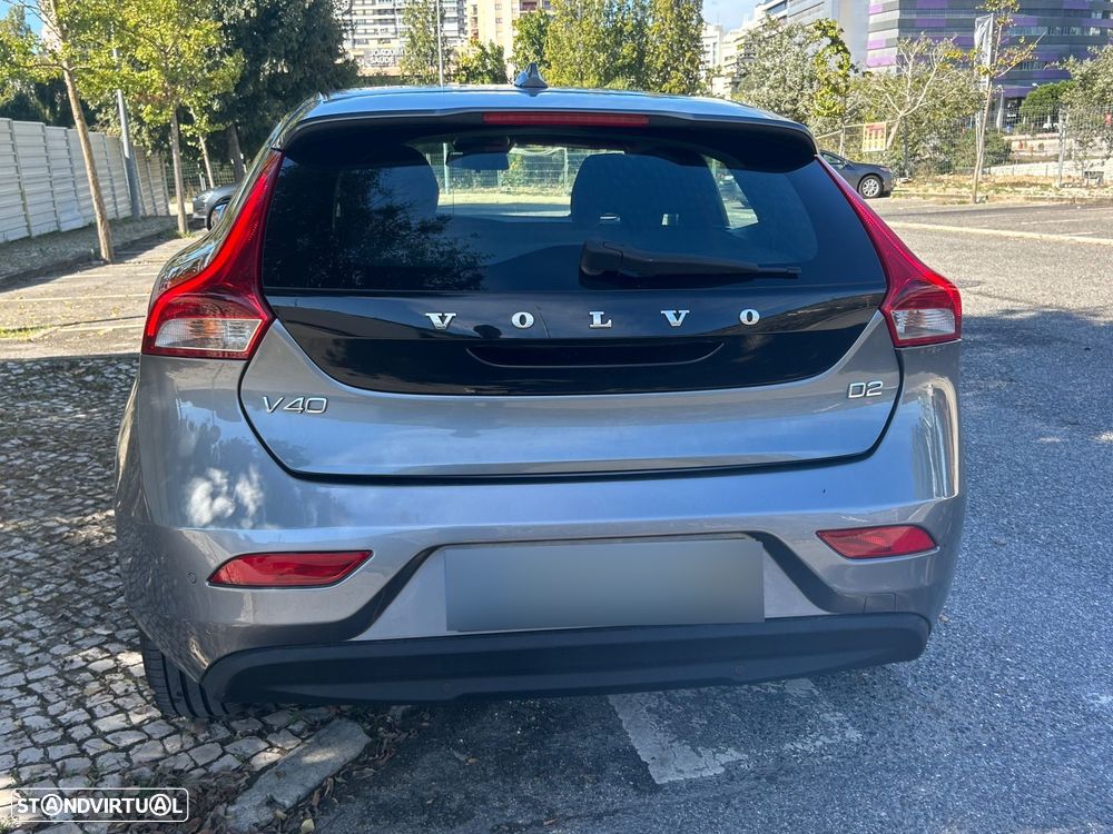 Volvo V40 2.0 D2 Momentum Geartronic - 7