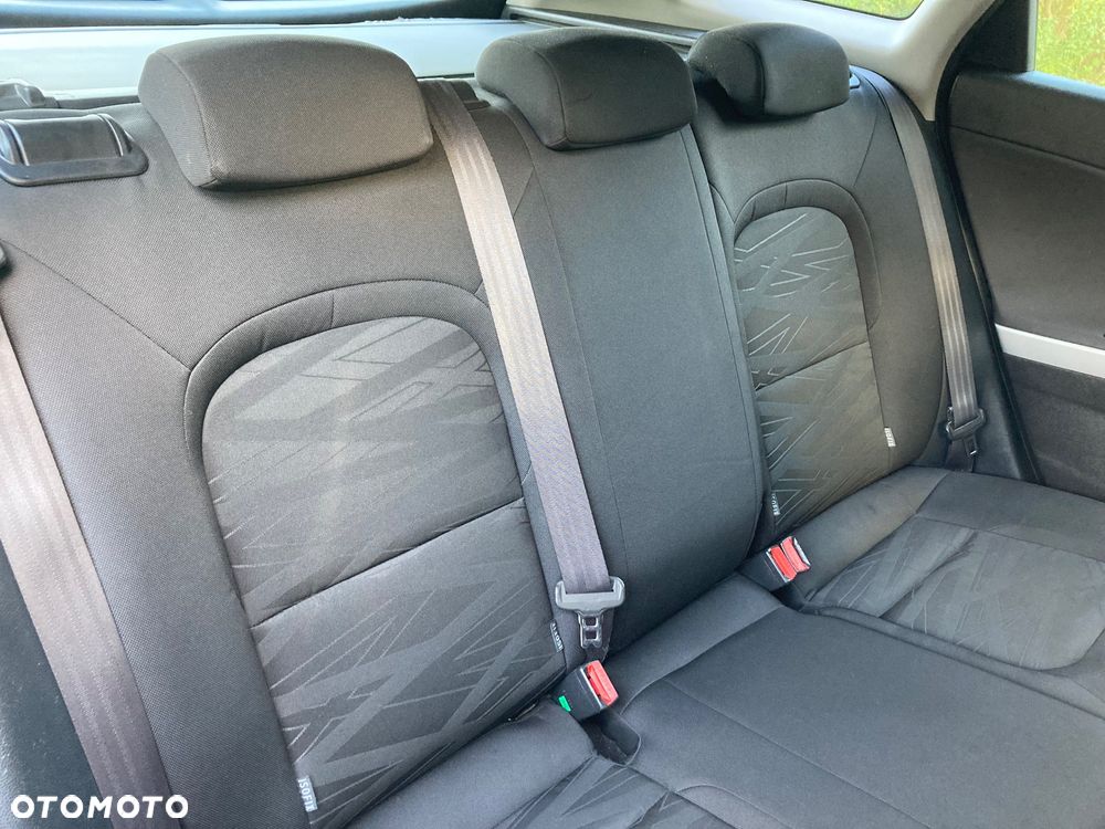 Kia Ceed 1.6 GDI L Business Line - 13