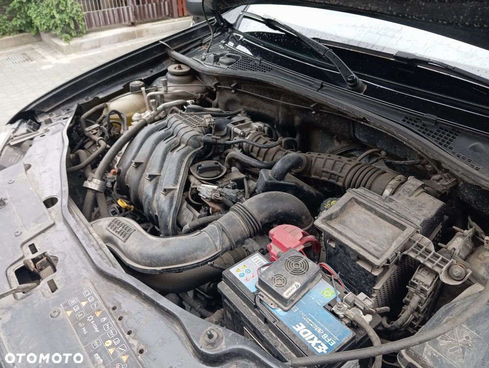 Dacia Duster 1.6 SCe Laureate S&S - 24