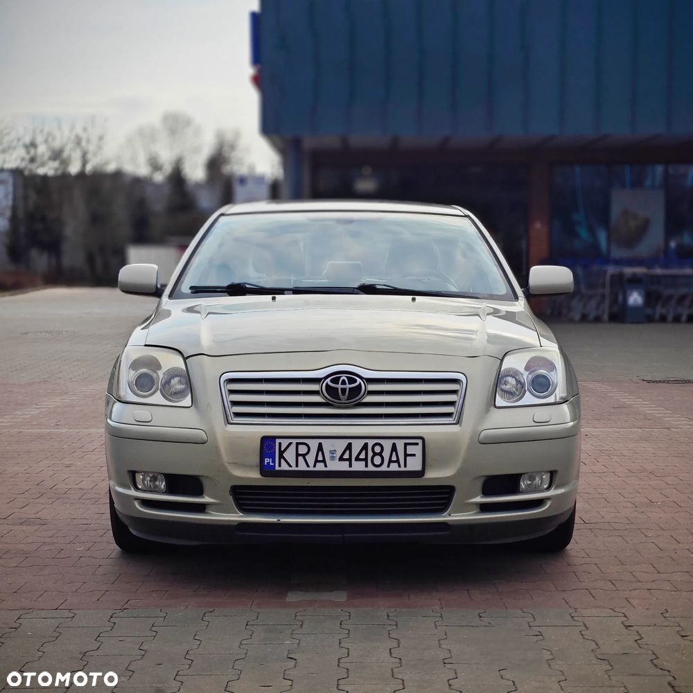 Toyota Avensis 2.0 VVT-i High - 4