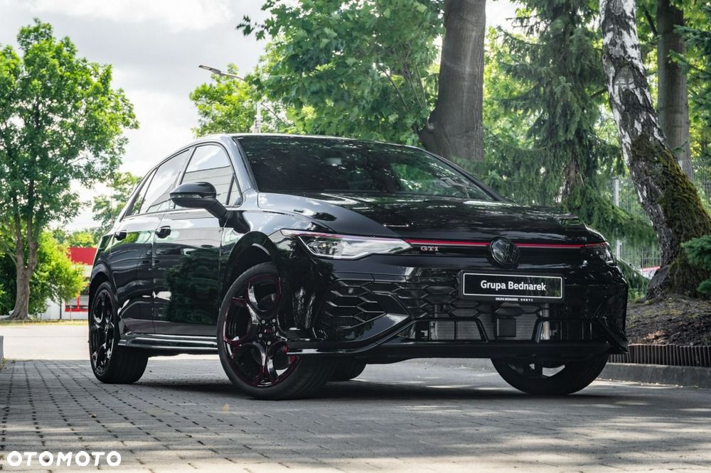 Volkswagen Golf - 22