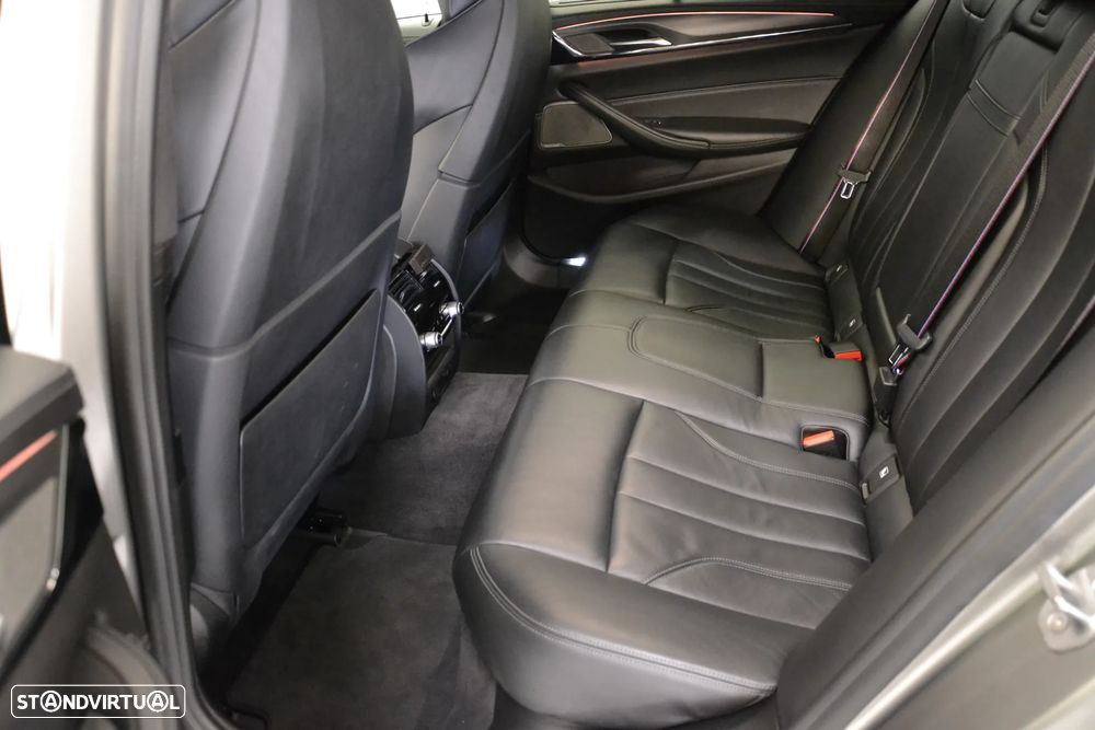 BMW M5 Standard - 26