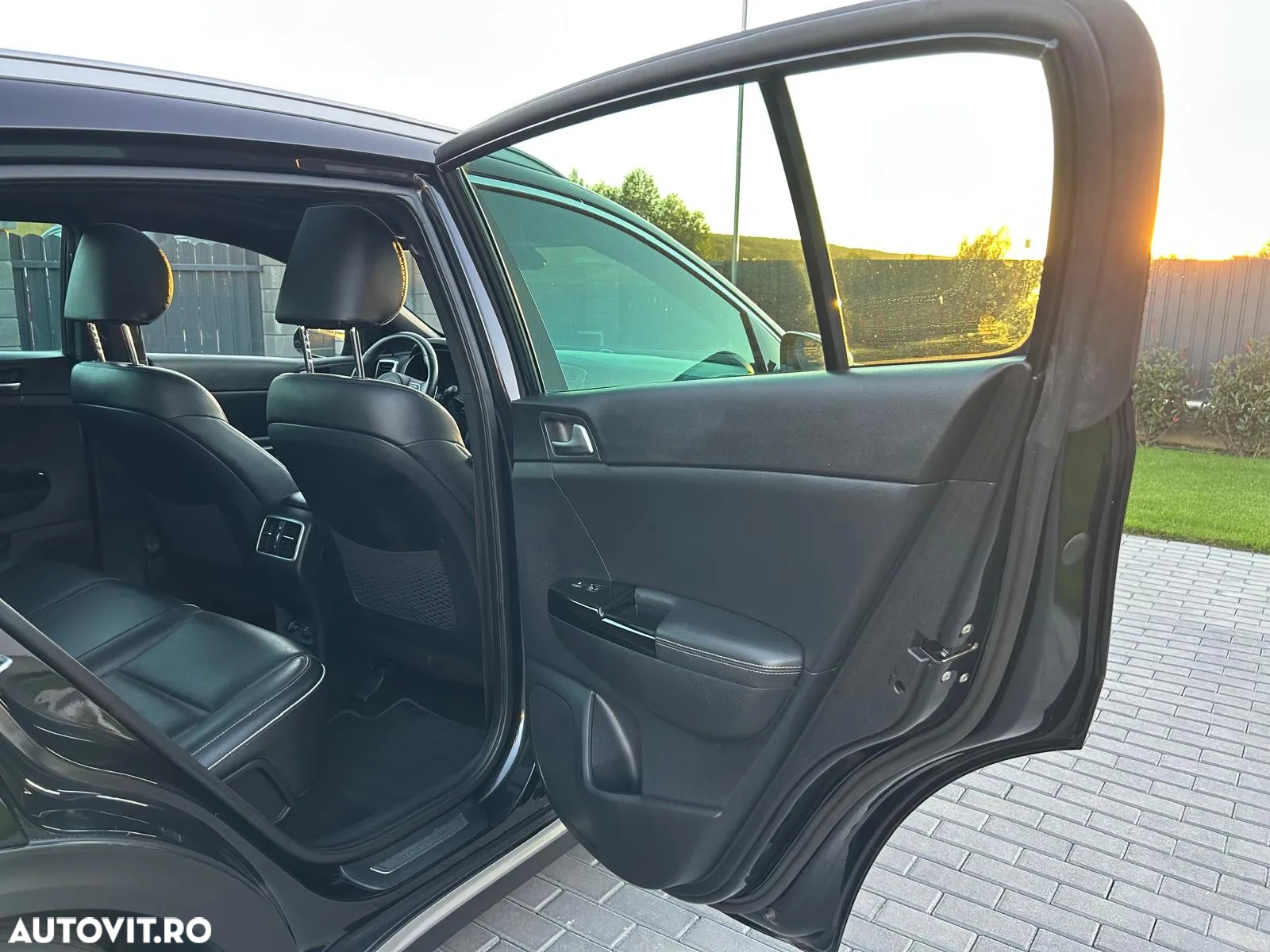 Kia Sportage 2,0 CRDI AWD Aut. GT Line - 35