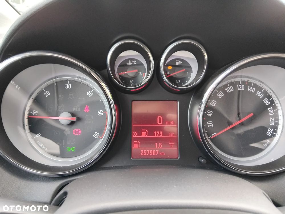 Opel Astra 1.7 CDTI Cosmo - 11