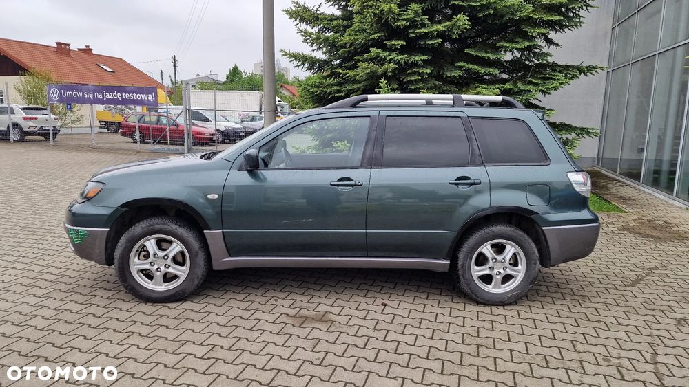 Mitsubishi Outlander 2.4 Intense - 2