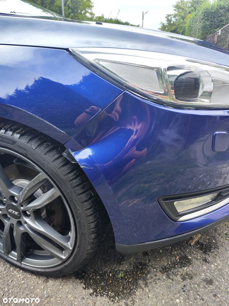 Ford Focus 1.5 EcoBoost Titanium ASS - 24