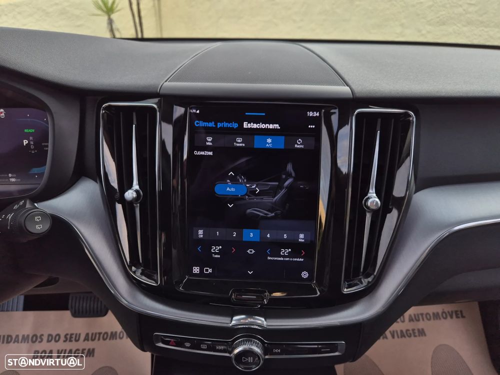 Volvo XC 60 2.0 T6 PHEV Inscription AWD - 22