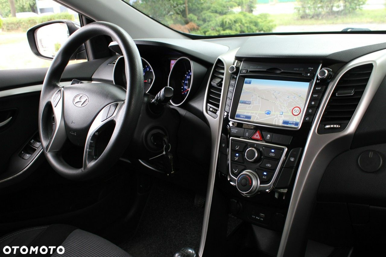 Hyundai i30 - 24