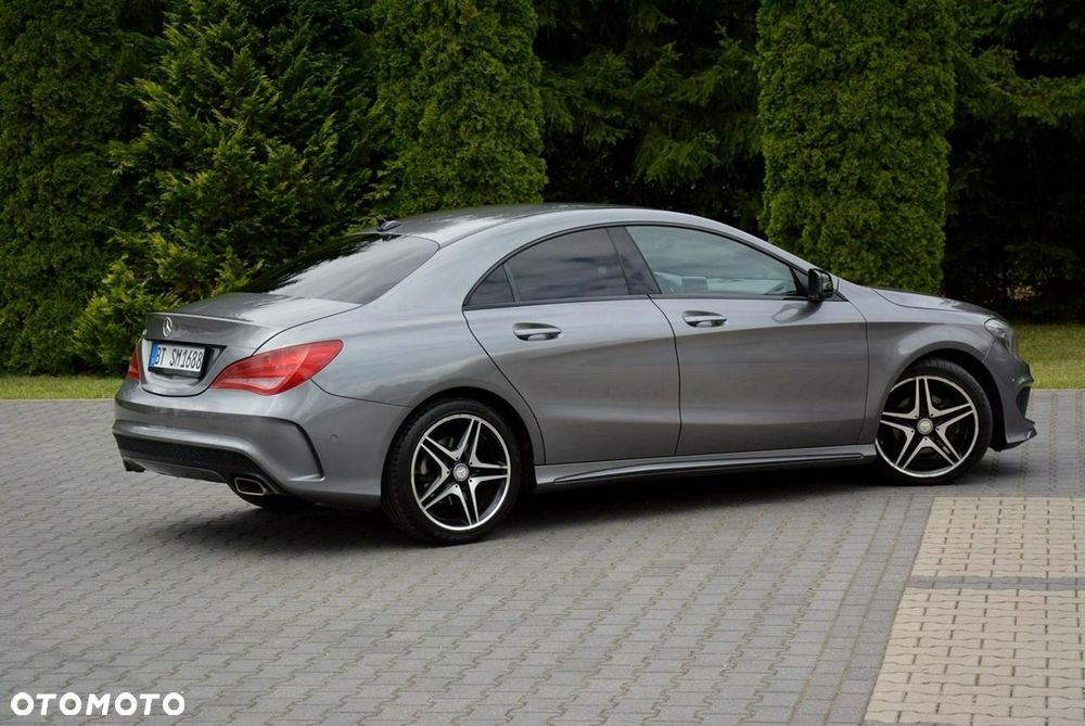 Mercedes-Benz CLA 200 7G-DCT AMG Line - 11