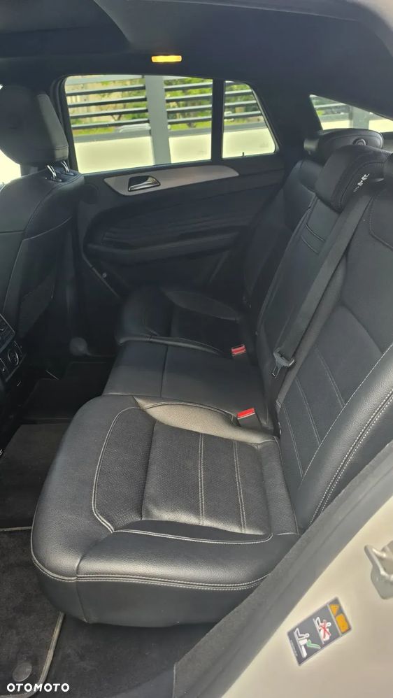 Mercedes-Benz GLE - 11