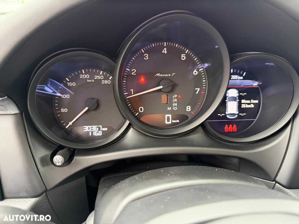 Porsche Macan T - 14
