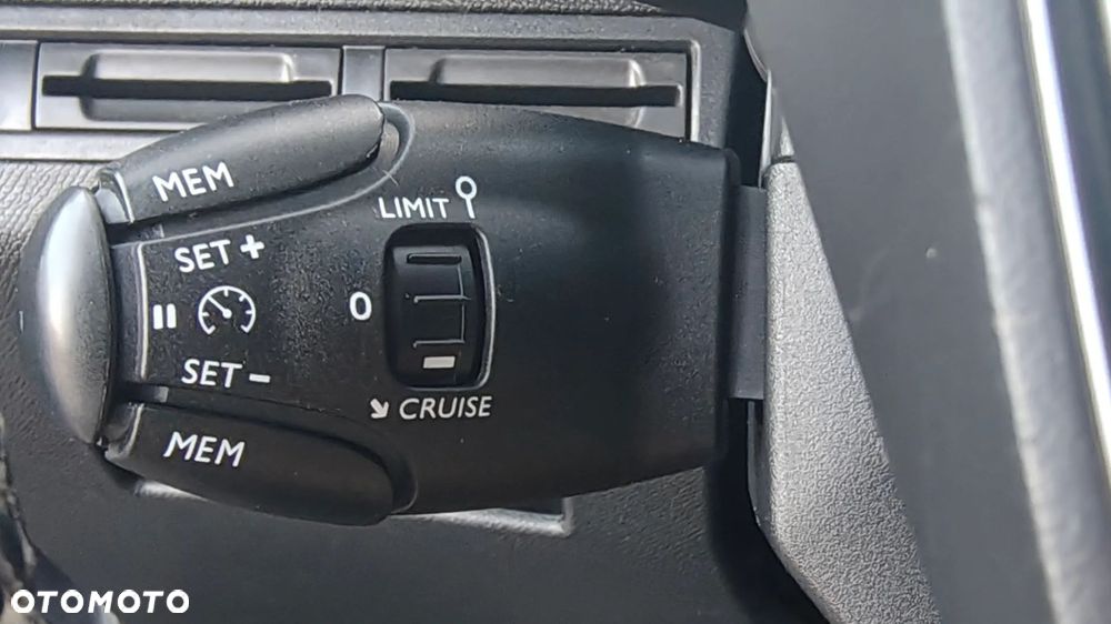 Peugeot 3008 BlueHDi 130 Stop & Start EAT8 Active Business-Paket - 27