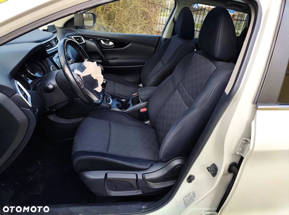Nissan Qashqai 1.5 dCi DPF 360 - 11